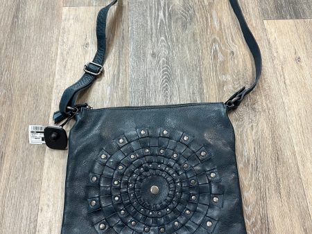 Handbag Leather By Latico  Size: Medium Hot on Sale