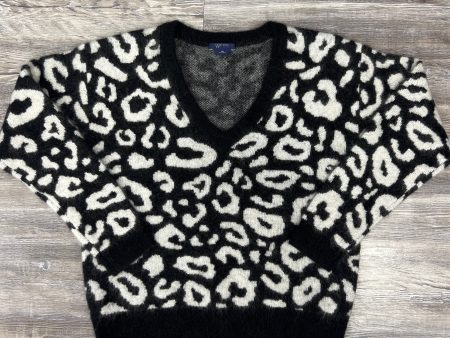 Sweater By Cmb  Size: M For Sale