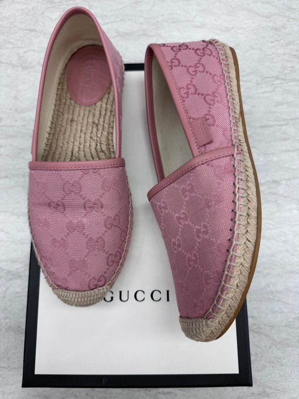 Shoes Luxury Designer By Gucci  Size: 6.5 For Sale