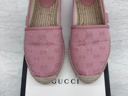 Shoes Luxury Designer By Gucci  Size: 6.5 For Sale