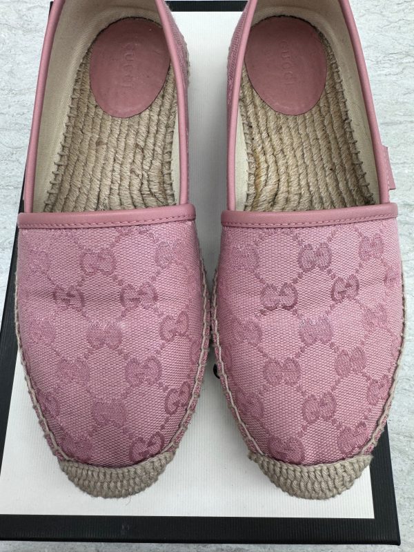 Shoes Luxury Designer By Gucci  Size: 6.5 For Sale